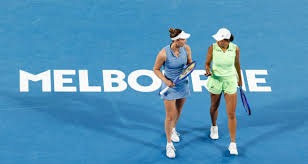 今晚，上海海港门将颜骏凌首发出场，迎来了他代表俱...