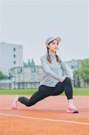 劳塔罗进球后比出A字，把进球献给受伤的前队友阿什拉夫